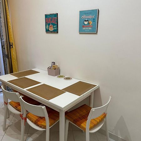 Valentina House Apartment เนเปิลส์ ภายนอก รูปภาพ